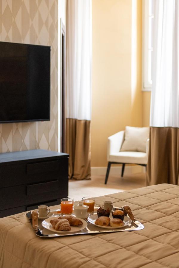 Palazzo Nana Suites & Apartments Naples Exterior photo